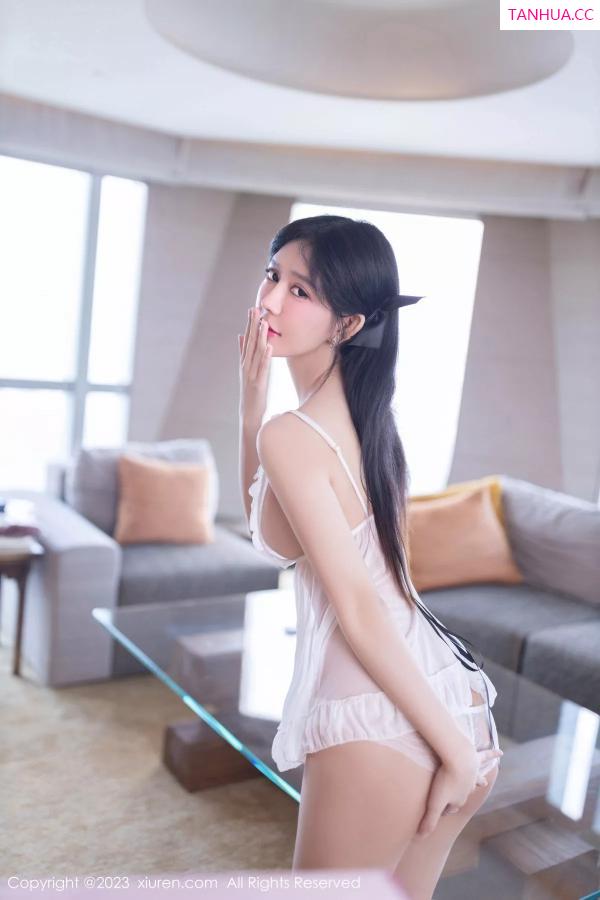   [XiuRen]高清写真图 2023.12.08 No.7789 幼幼 丝袜美腿第25张图片
